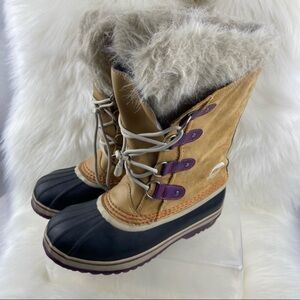 SOREL LACEUP FUR WINTER BOOTS SIZE 6